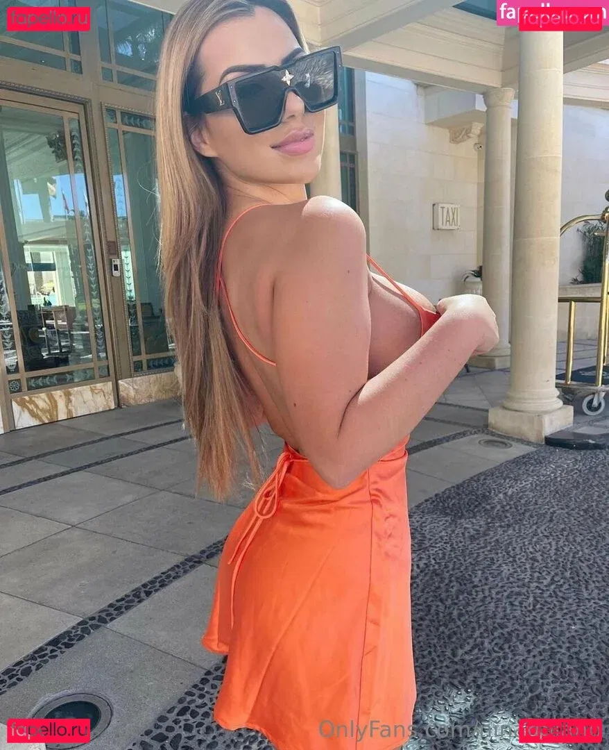 ninamilano Onlyfans Photo Gallery 