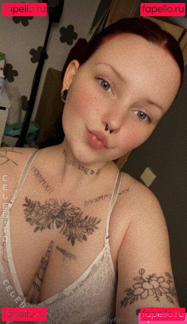 Celine Luchs Nude Onlyfans Photo 7