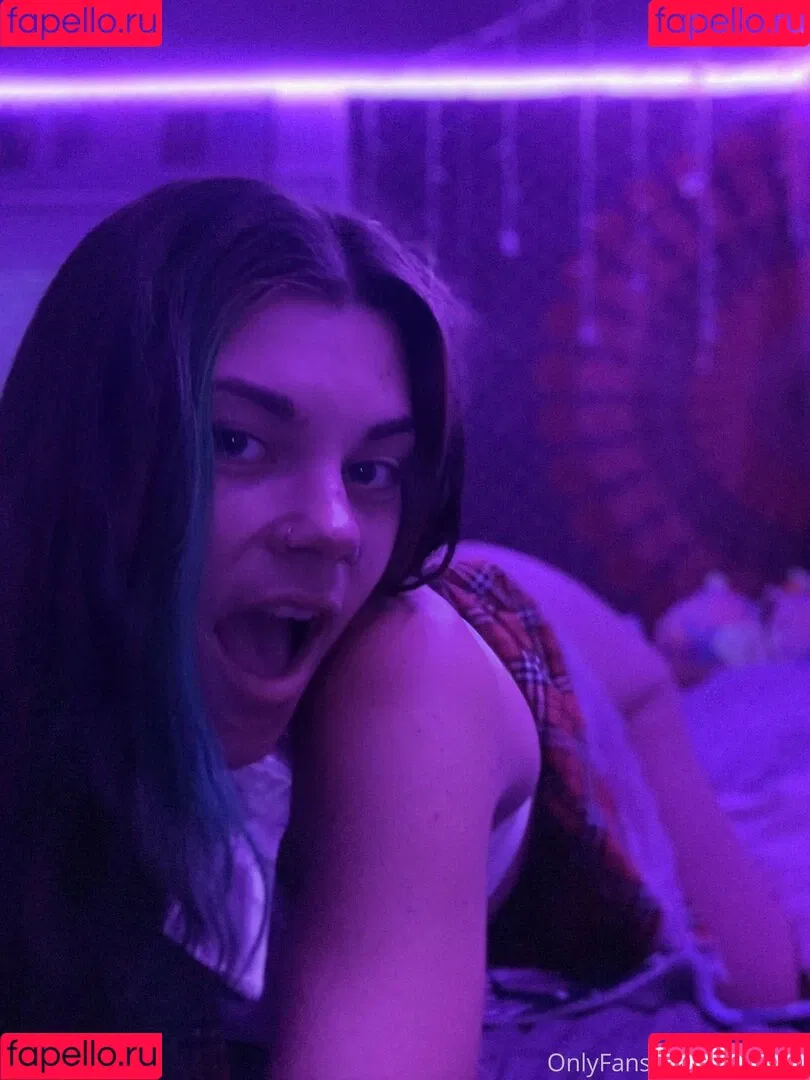helloella Onlyfans Photo Gallery 