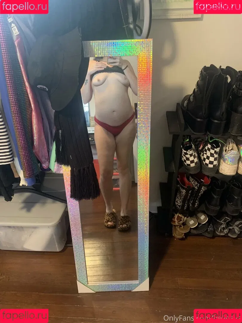 helloella Onlyfans Photo Gallery 
