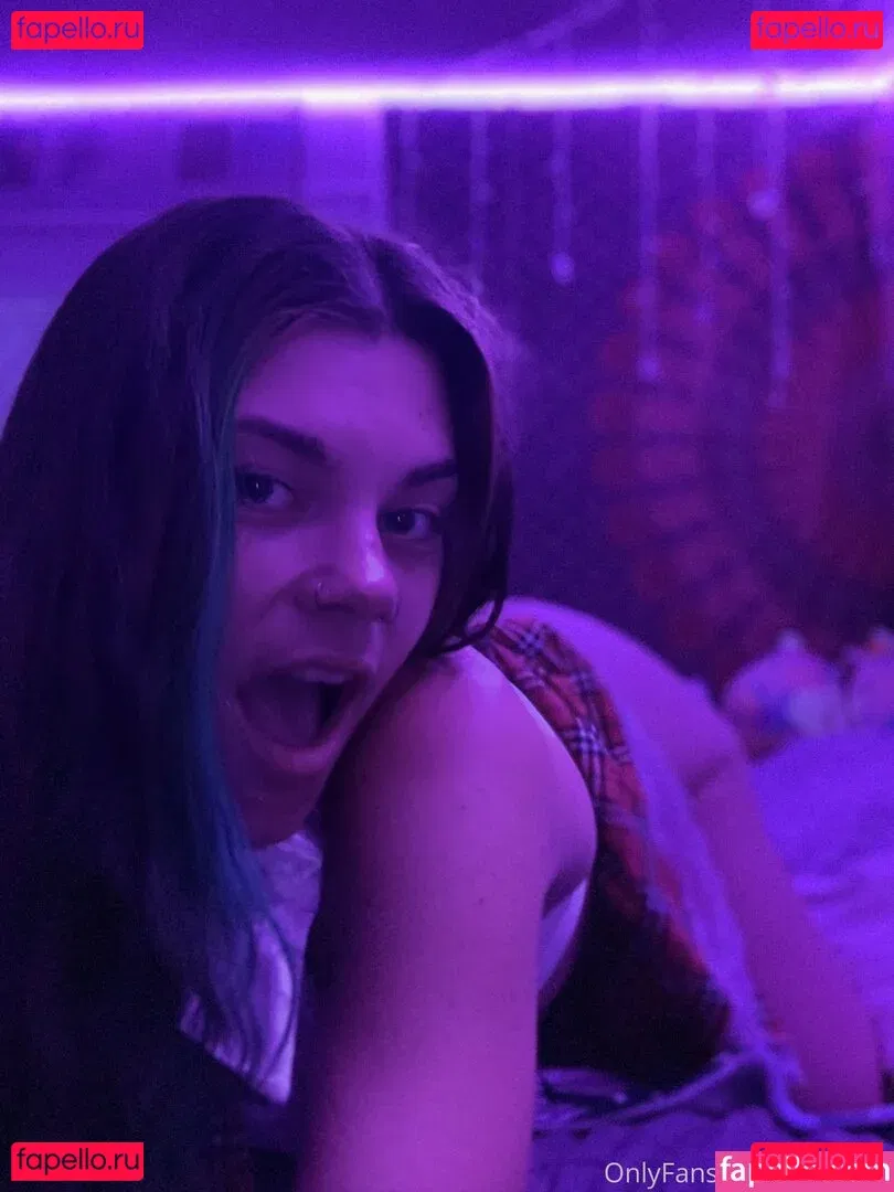 helloella Onlyfans Photo Gallery 