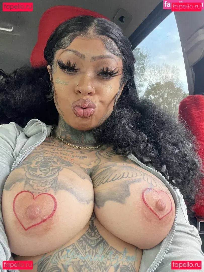 realkaaybrazy Onlyfans Photo Gallery 