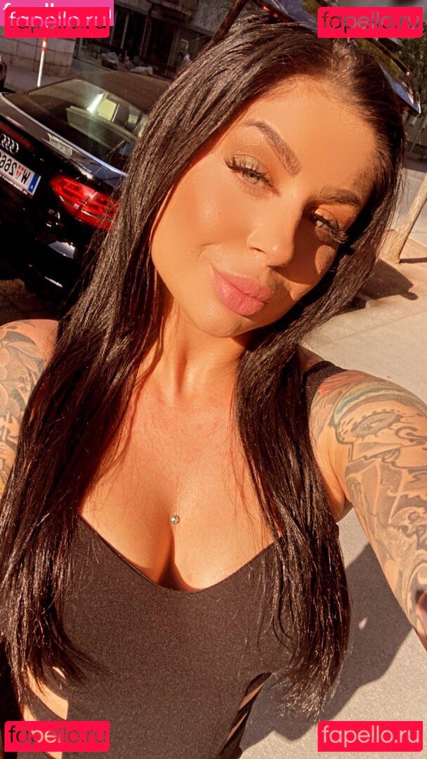 Nikki Belfort Nude Onlyfans Photo 35
