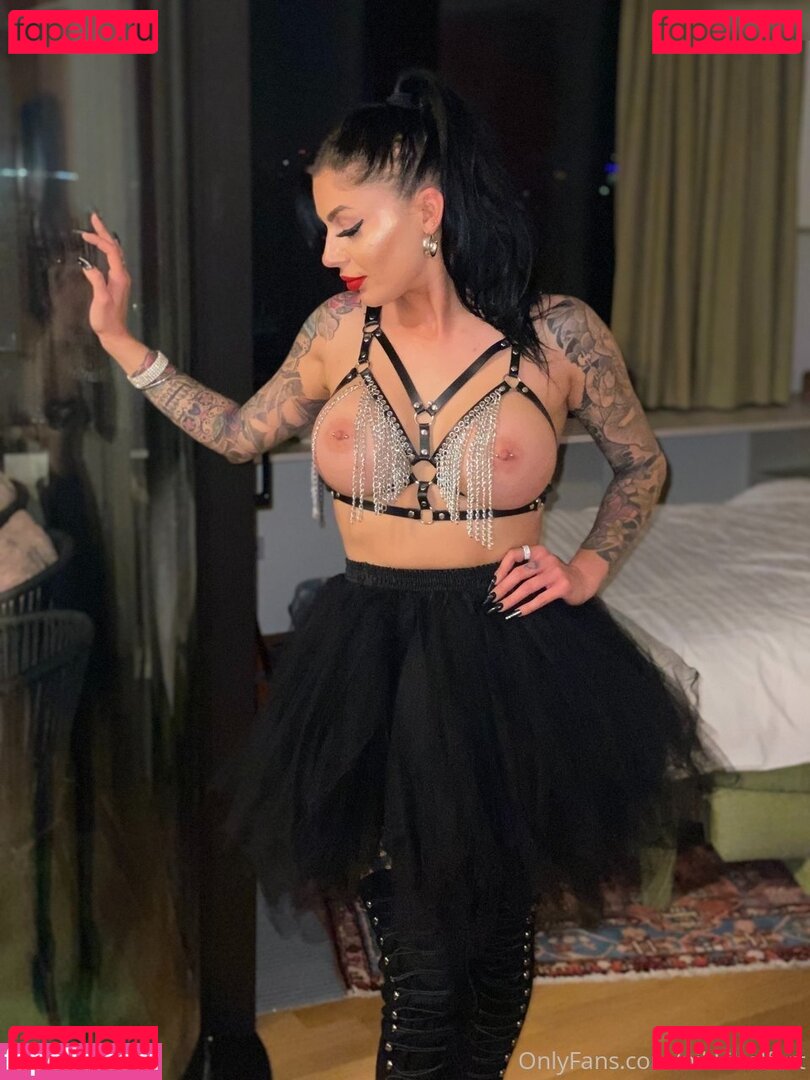 Nikki Belfort Nude Onlyfans Photo 26