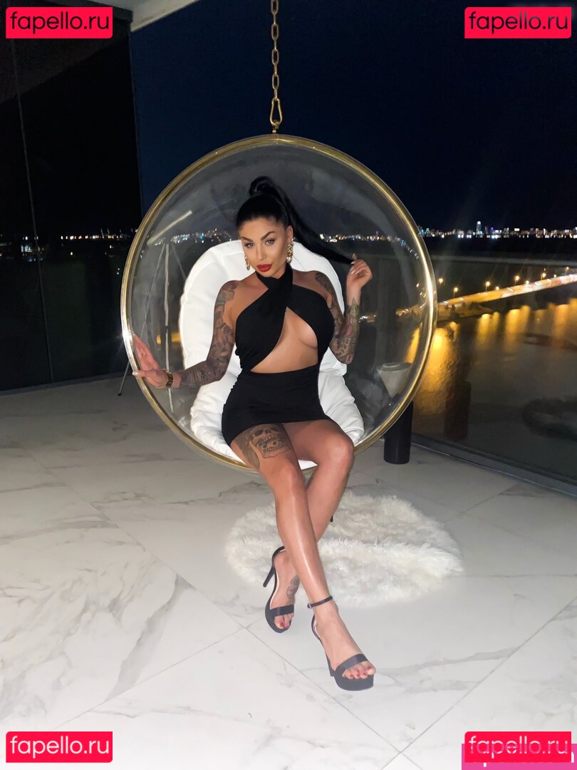 Nikki Belfort Nude Onlyfans Photo 23