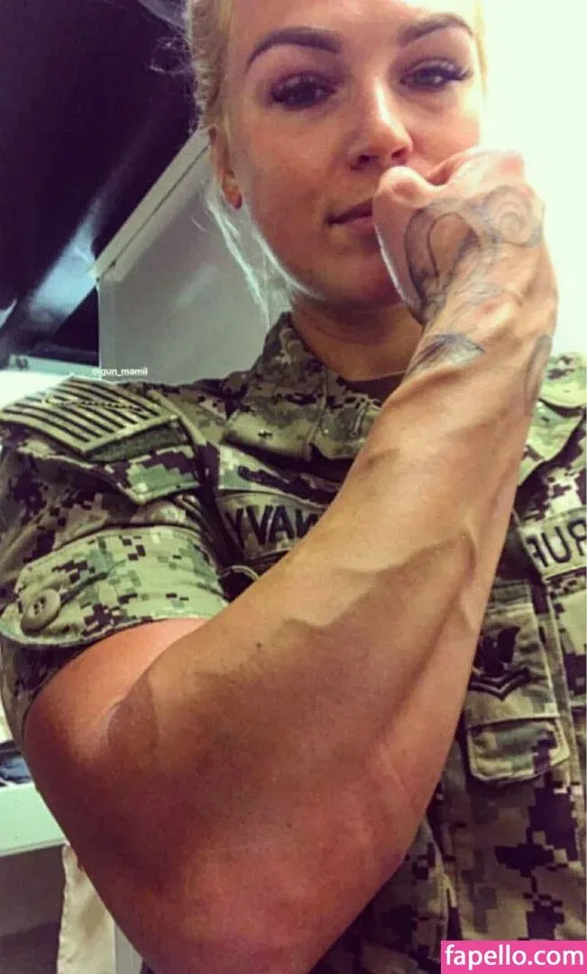 gun_mamii Onlyfans Photo Gallery 