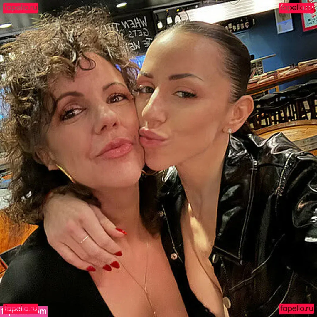 Cockteasefiona Onlyfans Photo Gallery 