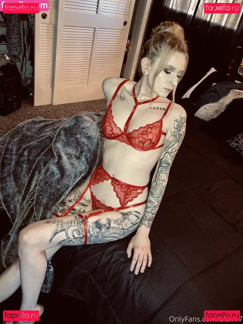 blair17 Onlyfans Photo Gallery 