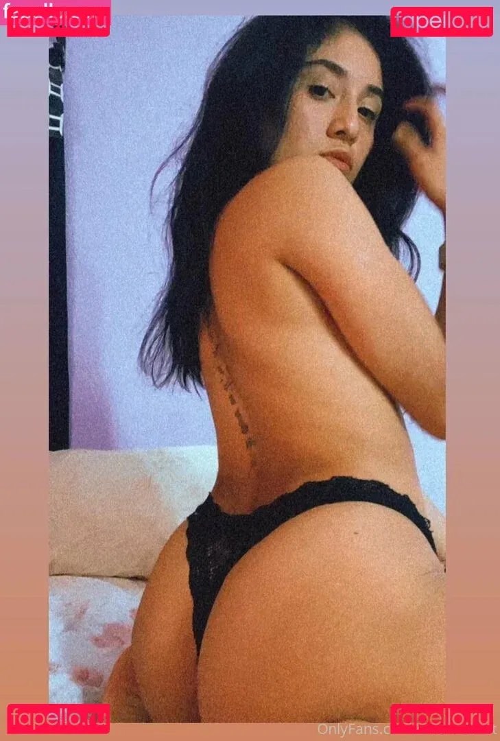 sarahrobert Onlyfans Photo Gallery 