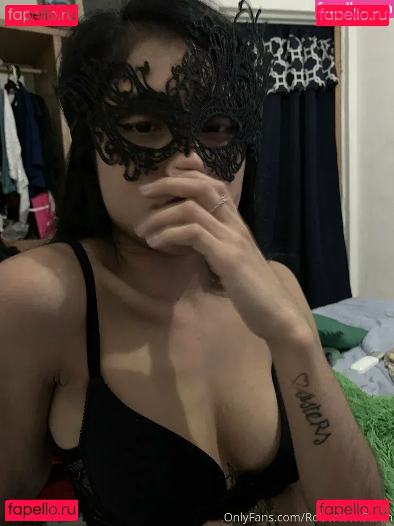 sarahrobert Onlyfans Photo Gallery 