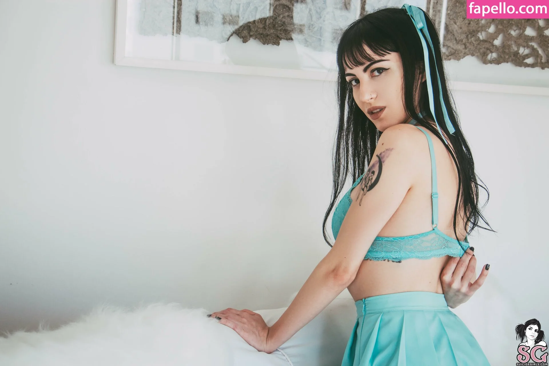 alineem Onlyfans Photo Gallery 