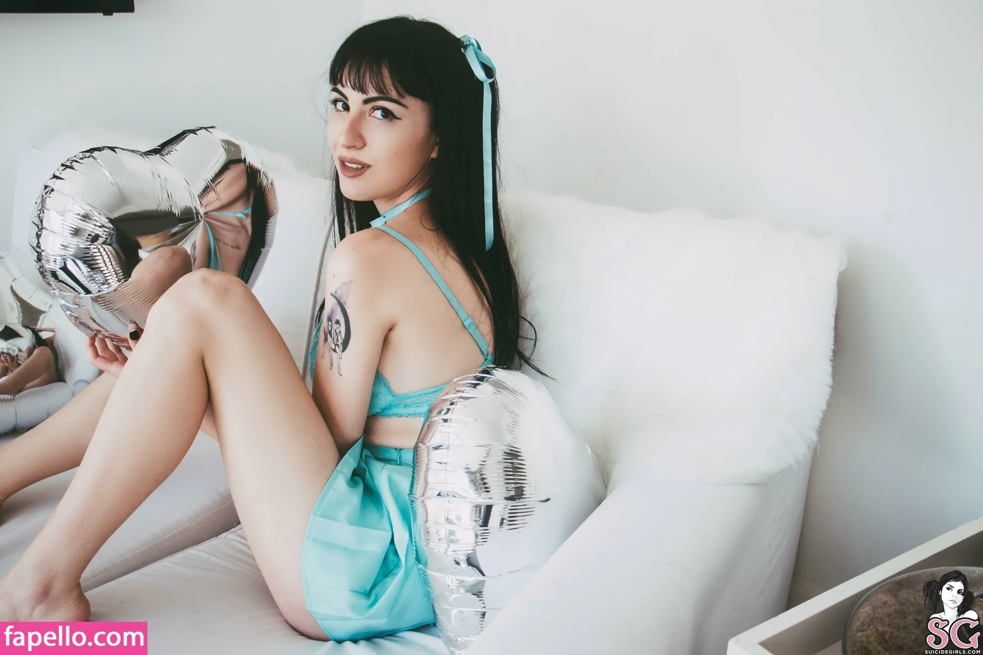 alineem Onlyfans Photo Gallery 