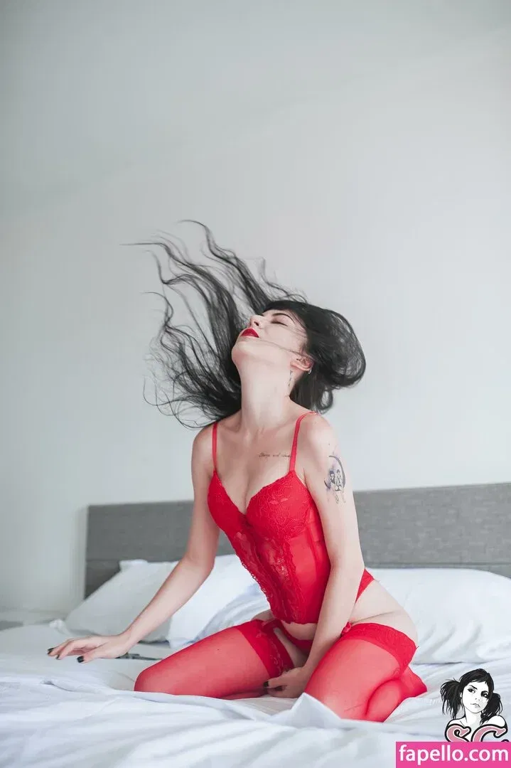 alineem Onlyfans Photo Gallery 