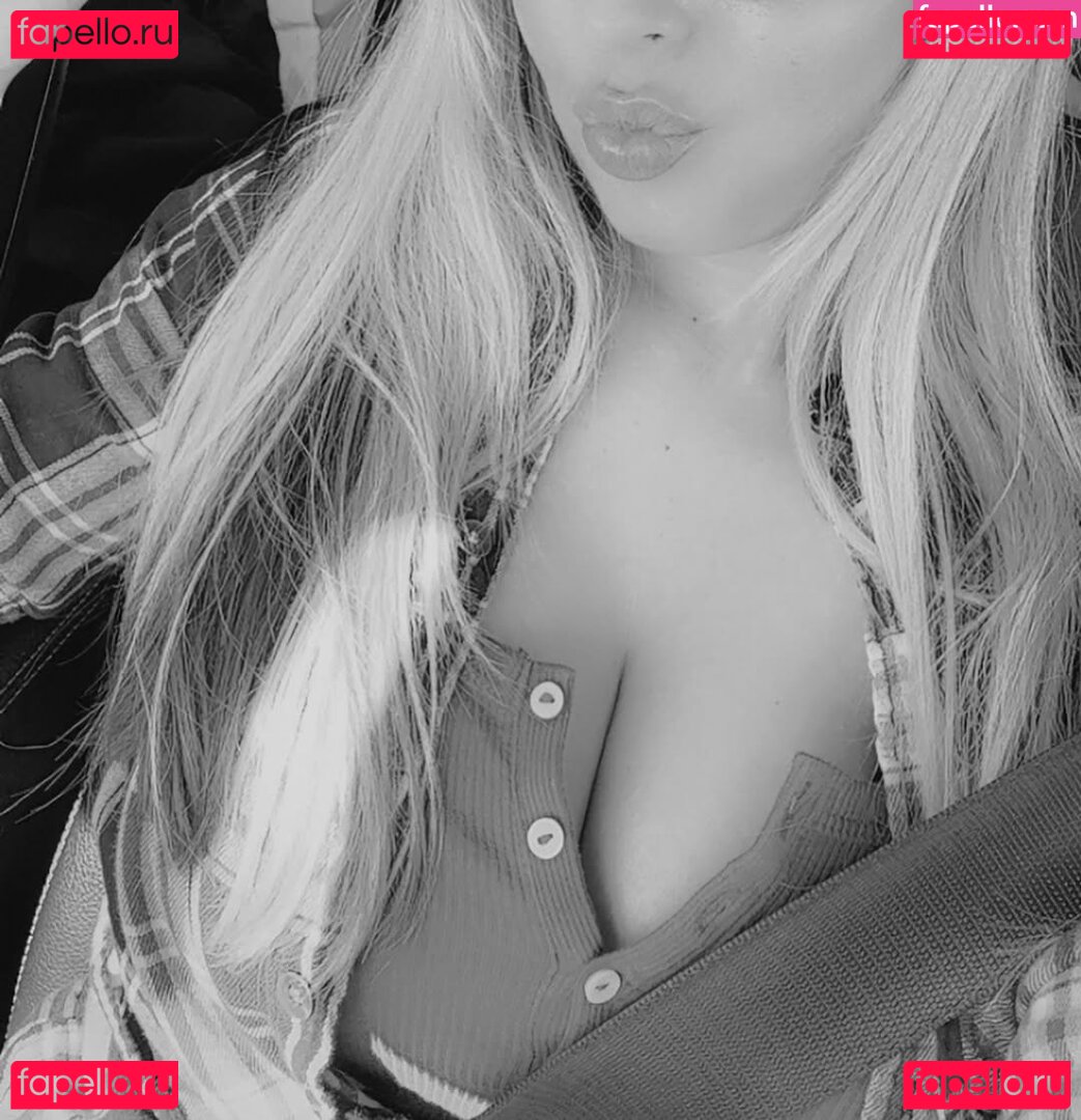 BustyVeronica Nude Onlyfans Photo 8