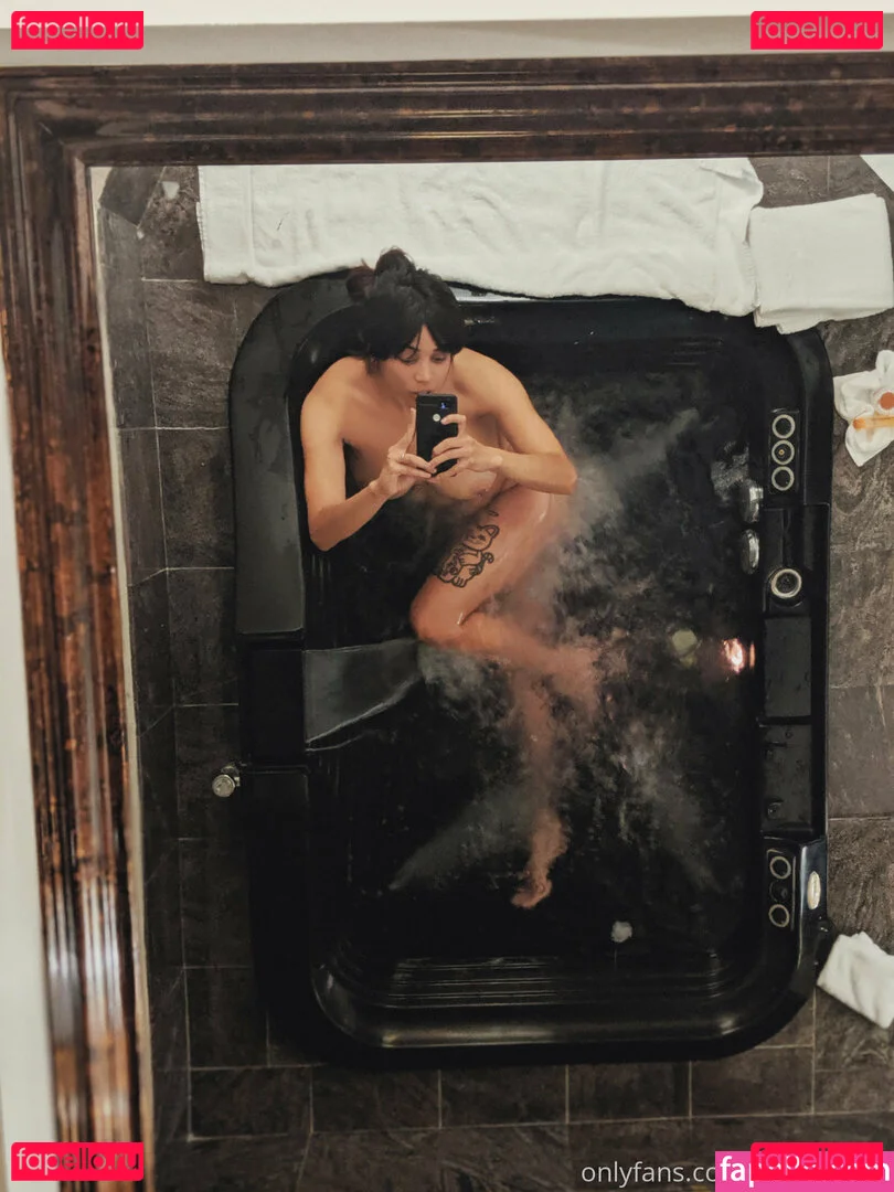 kissinghigh Onlyfans Photo Gallery 