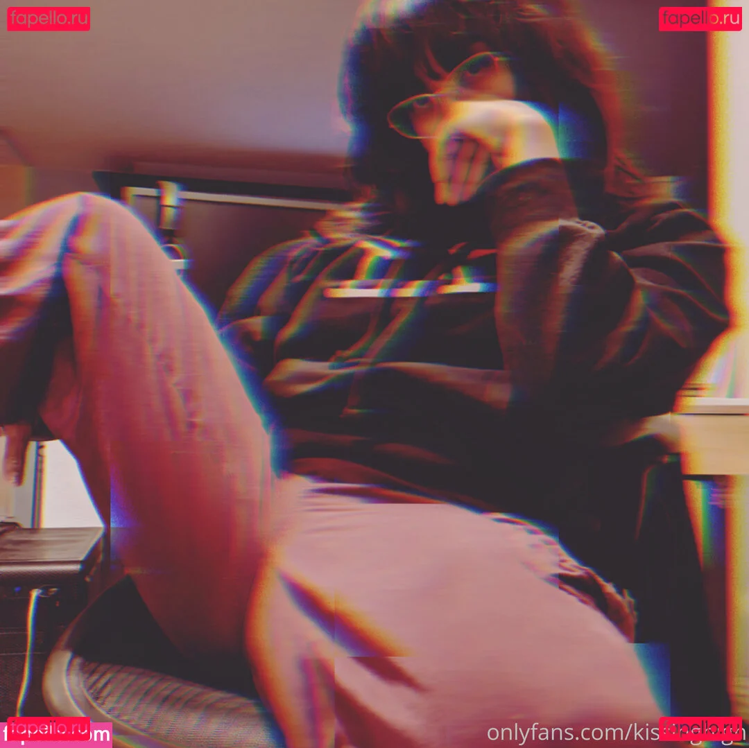 kissinghigh Onlyfans Photo Gallery 