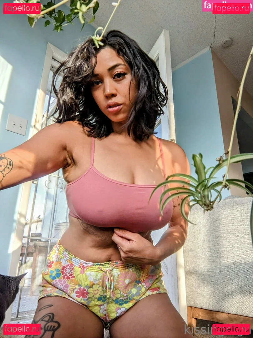 kissinghigh Onlyfans Photo Gallery 