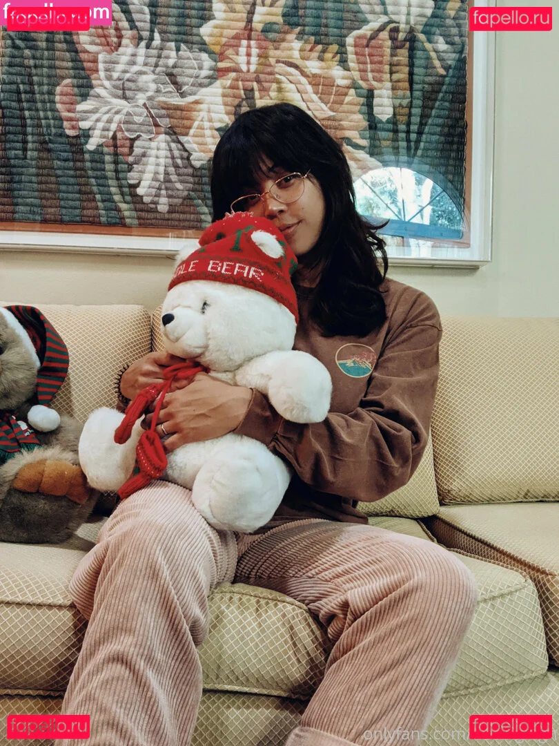 kissinghigh Onlyfans Photo Gallery 