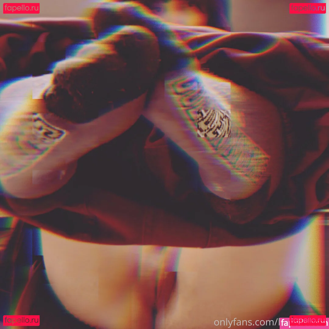 kissinghigh Onlyfans Photo Gallery 