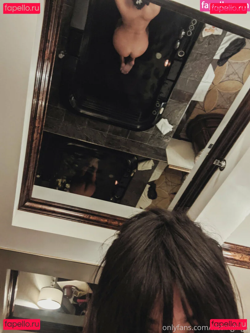 kissinghigh Onlyfans Photo Gallery 