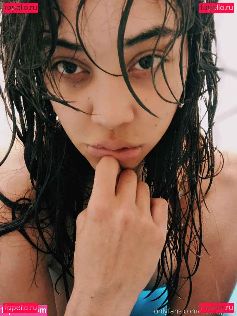 kissinghigh Onlyfans Photo Gallery 