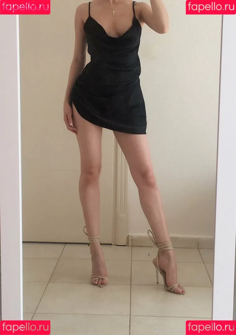 Zeynep Ece Onlyfans Photo Gallery 