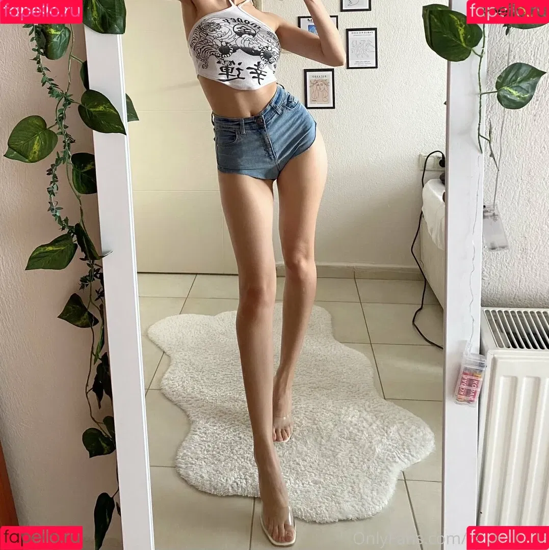 Zeynep Ece Onlyfans Photo Gallery 