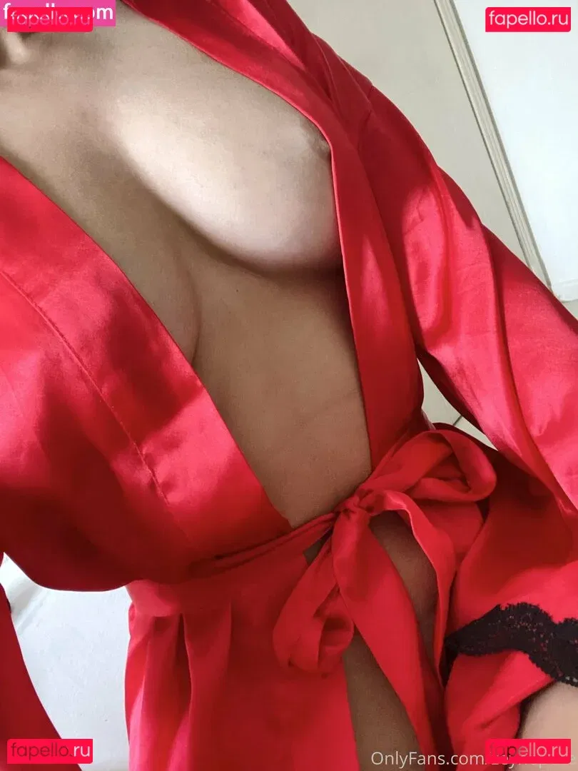 Zeynep Ece Onlyfans Photo Gallery 