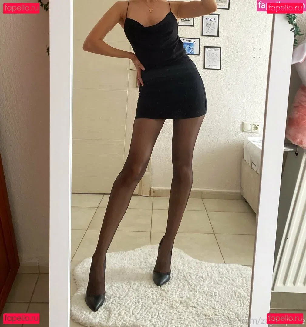 Zeynep Ece Onlyfans Photo Gallery 