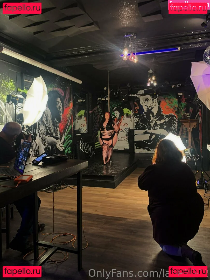 lana2002 Onlyfans Photo Gallery 