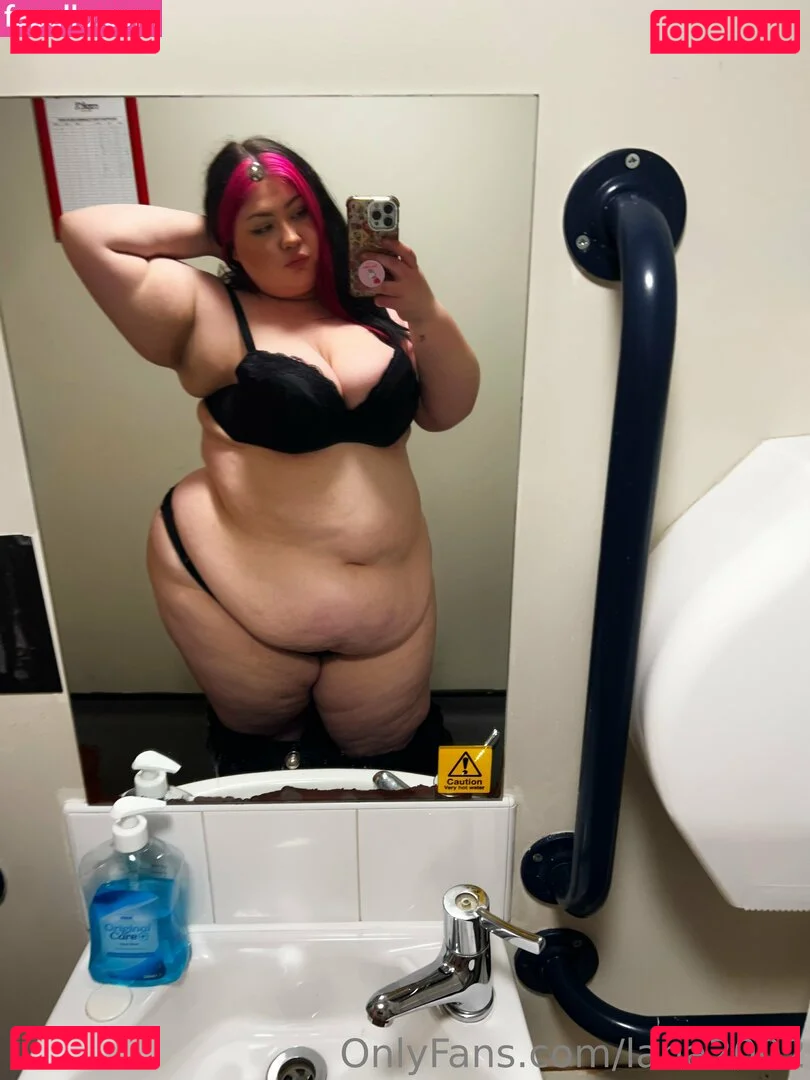 lana2002 Onlyfans Photo Gallery 