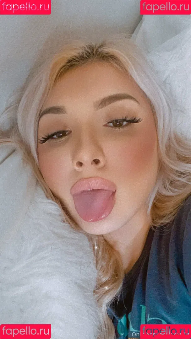 rimariie Onlyfans Photo Gallery 