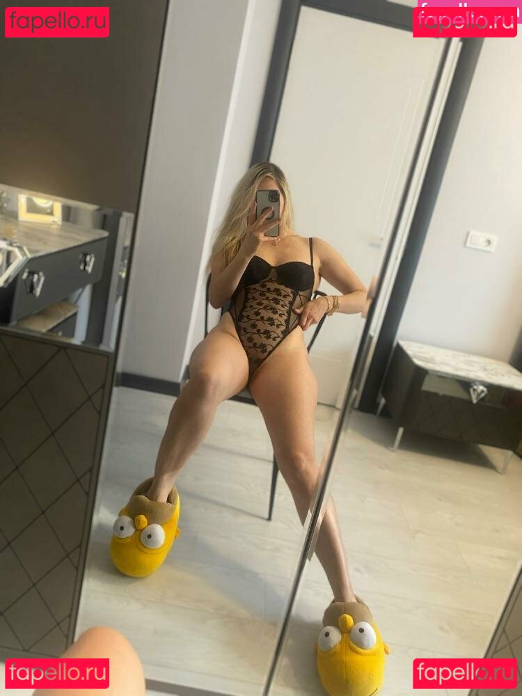 Slawada Nude Onlyfans Photo 13