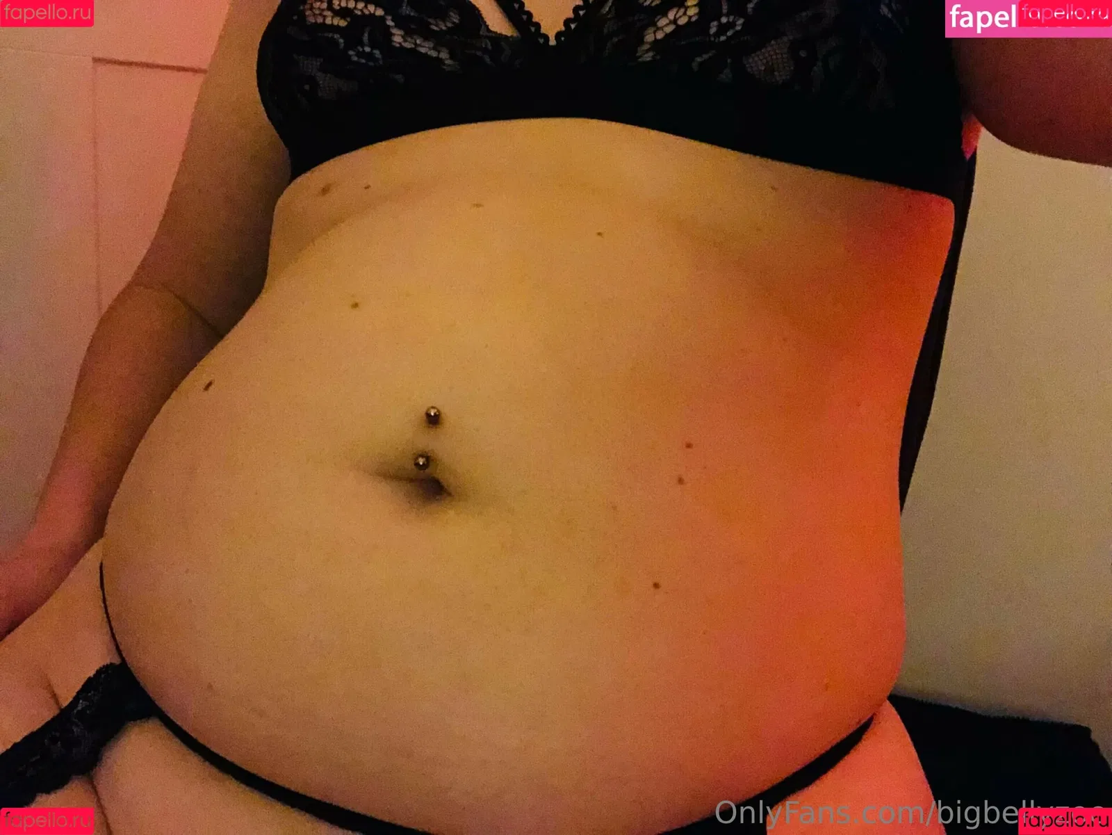 bigbellyzoe Onlyfans Photo Gallery 