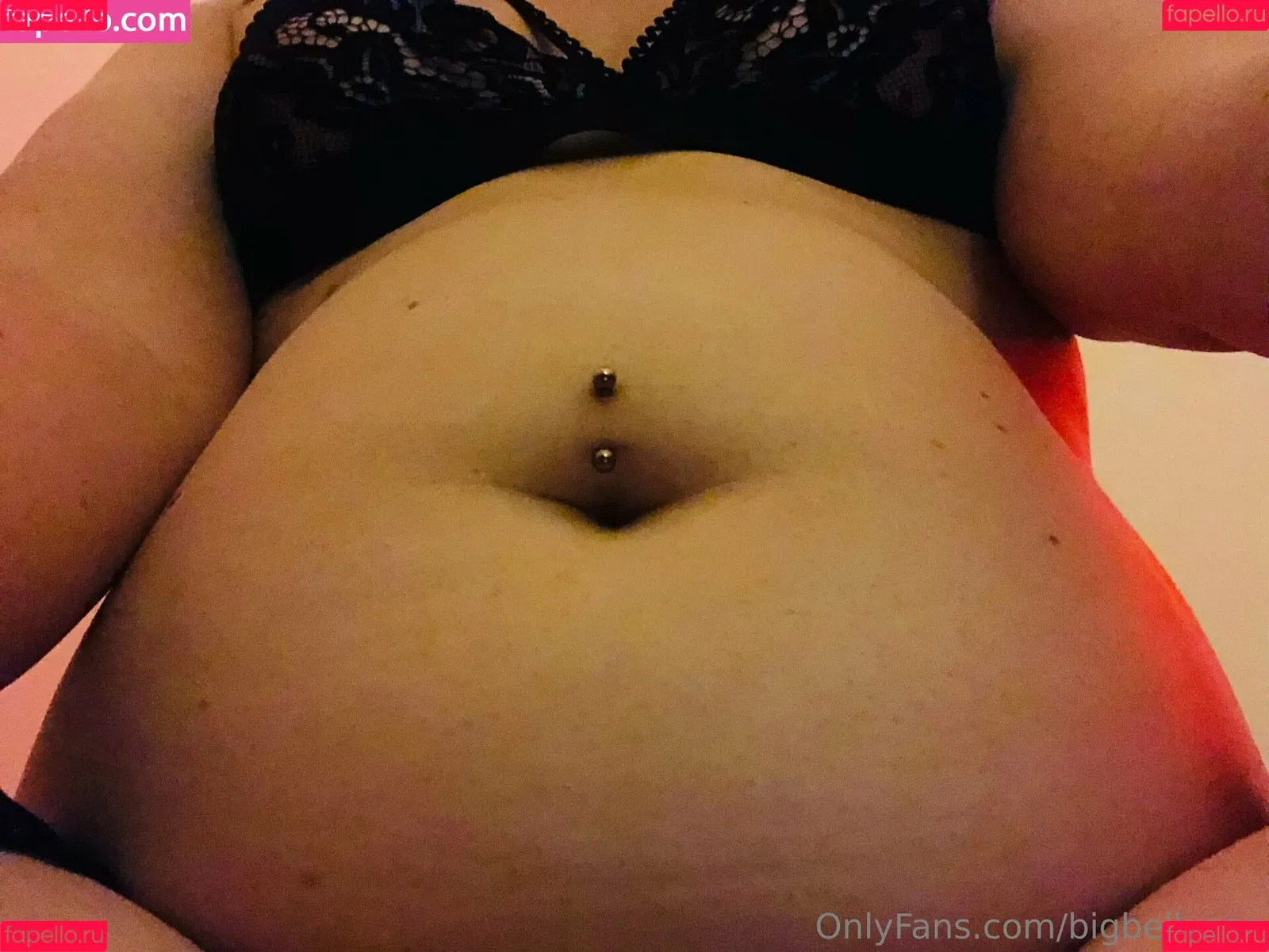 bigbellyzoe Onlyfans Photo Gallery 