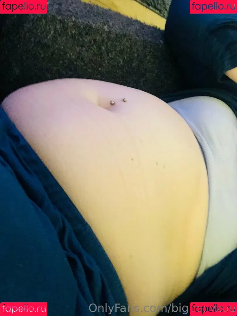 bigbellyzoe Onlyfans Photo Gallery 