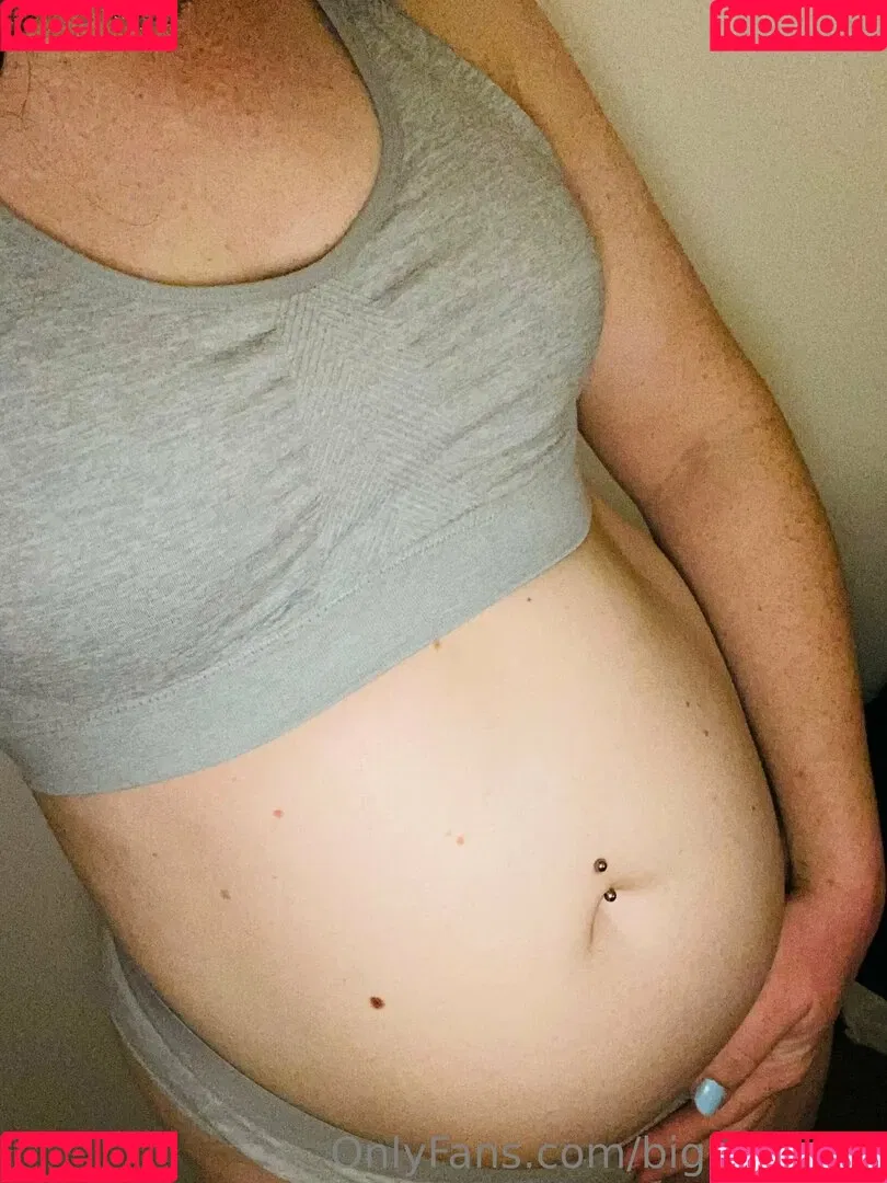 bigbellyzoe Onlyfans Photo Gallery 
