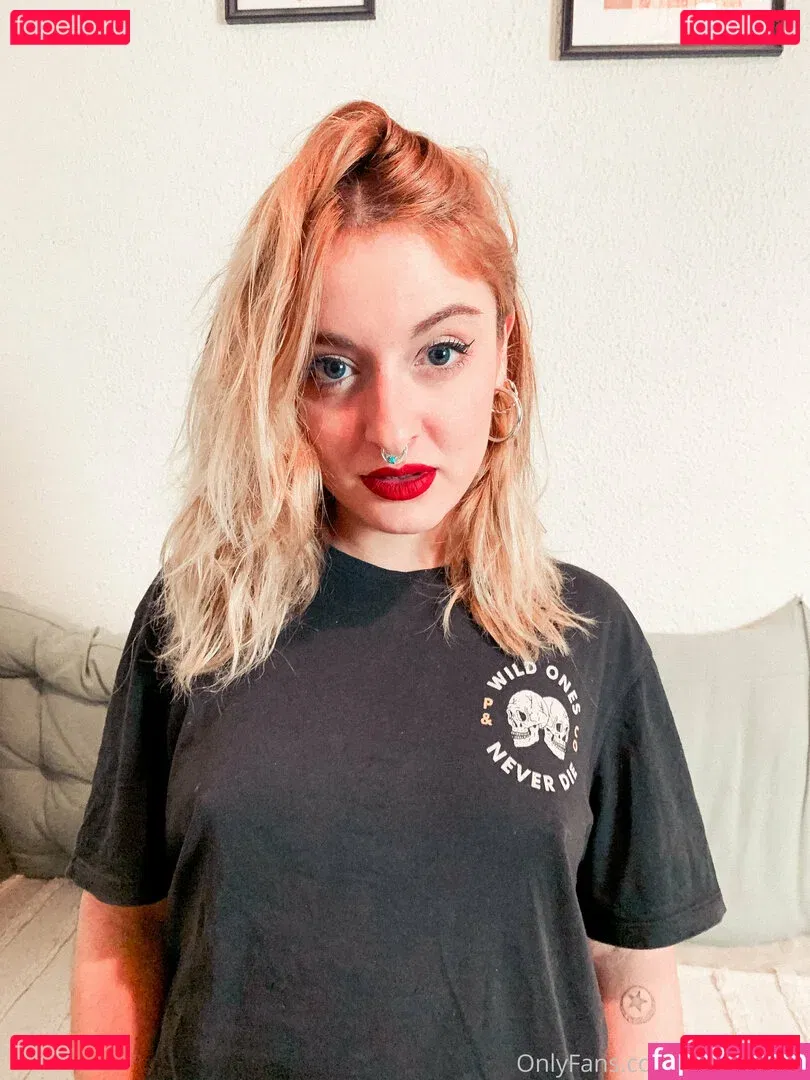 ladyluthien Onlyfans Photo Gallery 