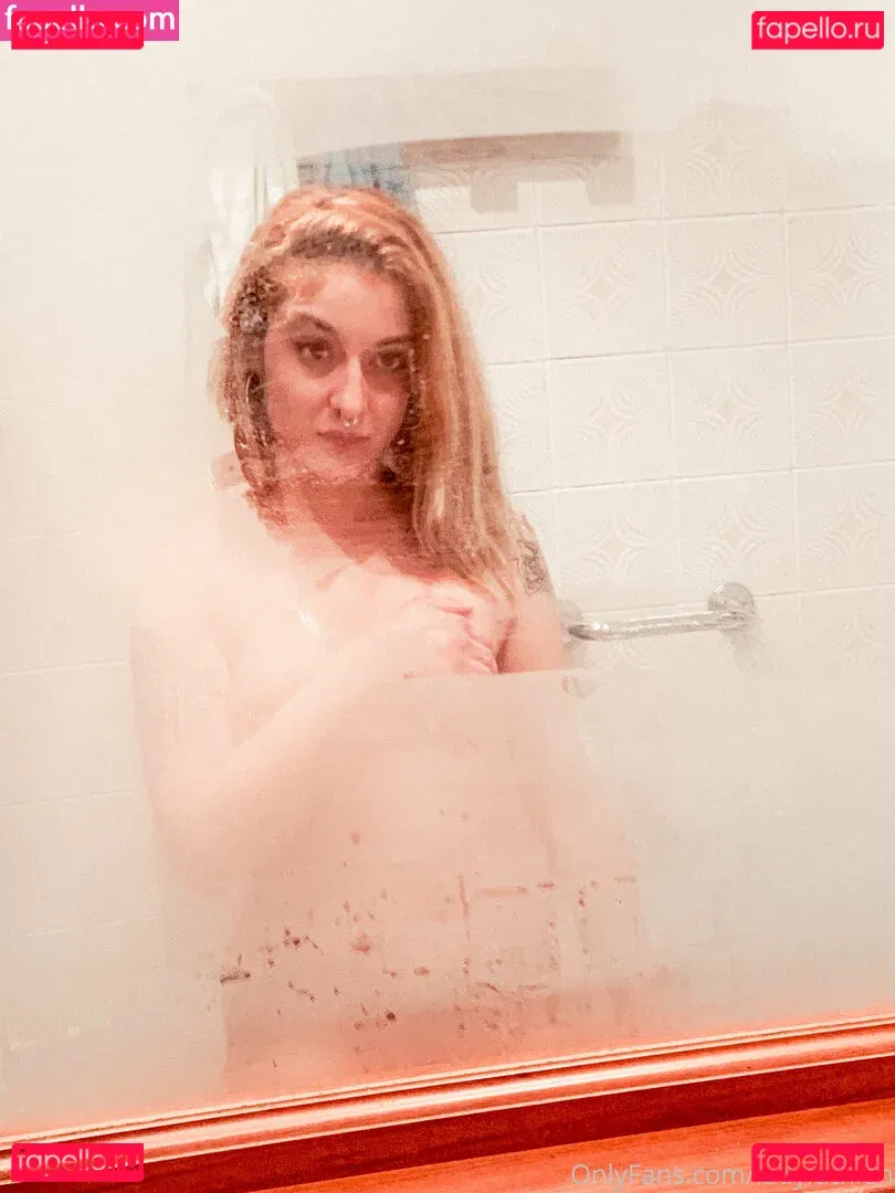 ladyluthien Onlyfans Photo Gallery 