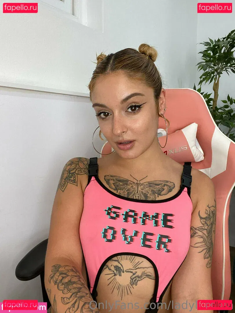 ladyluthien Onlyfans Photo Gallery 