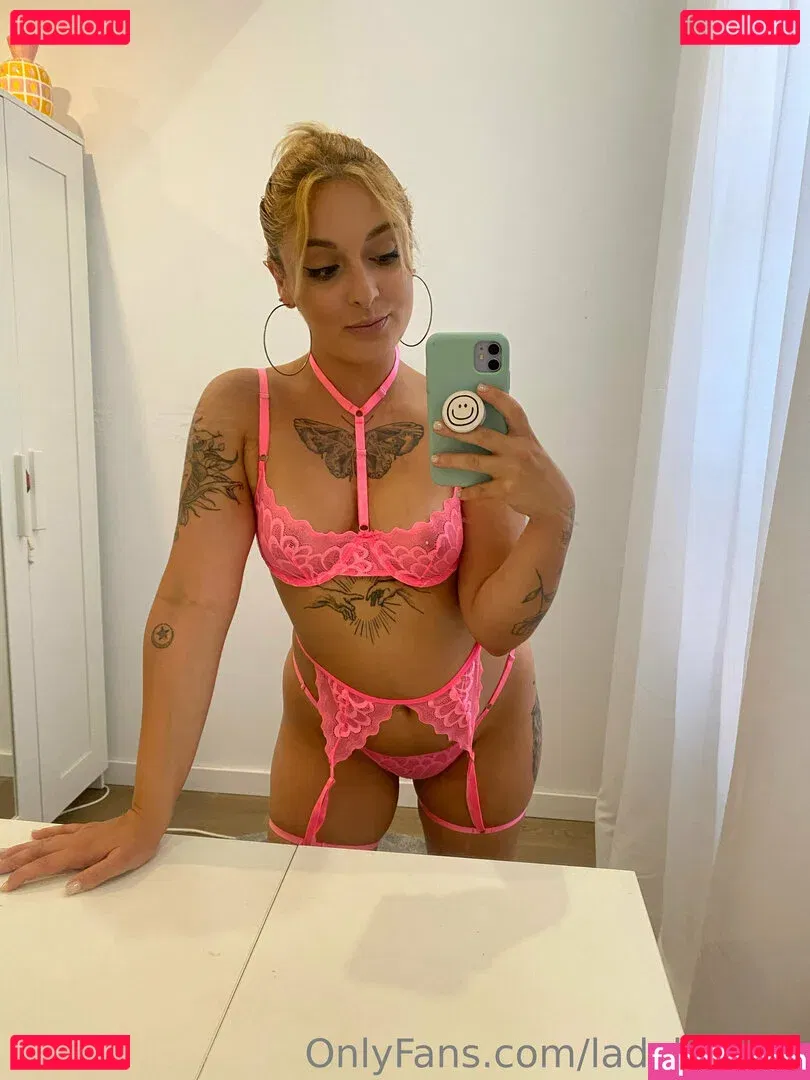 ladyluthien Onlyfans Photo Gallery 