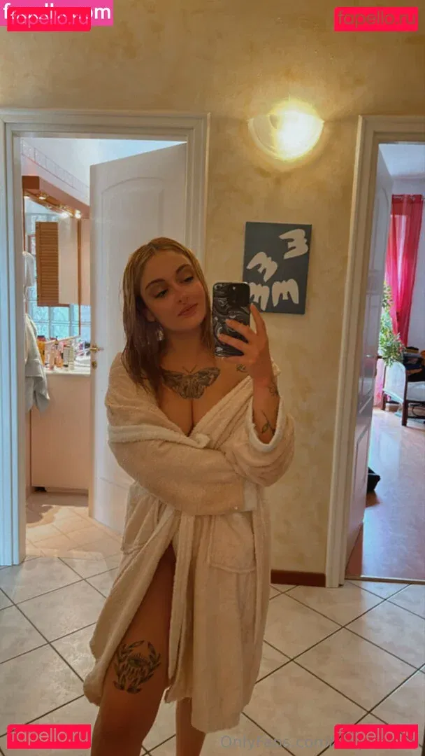 ladyluthien Onlyfans Photo Gallery 