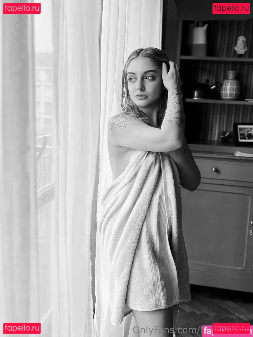 ladyluthien Onlyfans Photo Gallery 