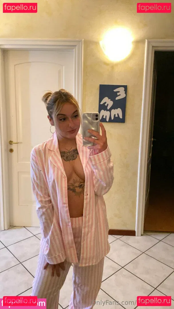 ladyluthien Onlyfans Photo Gallery 