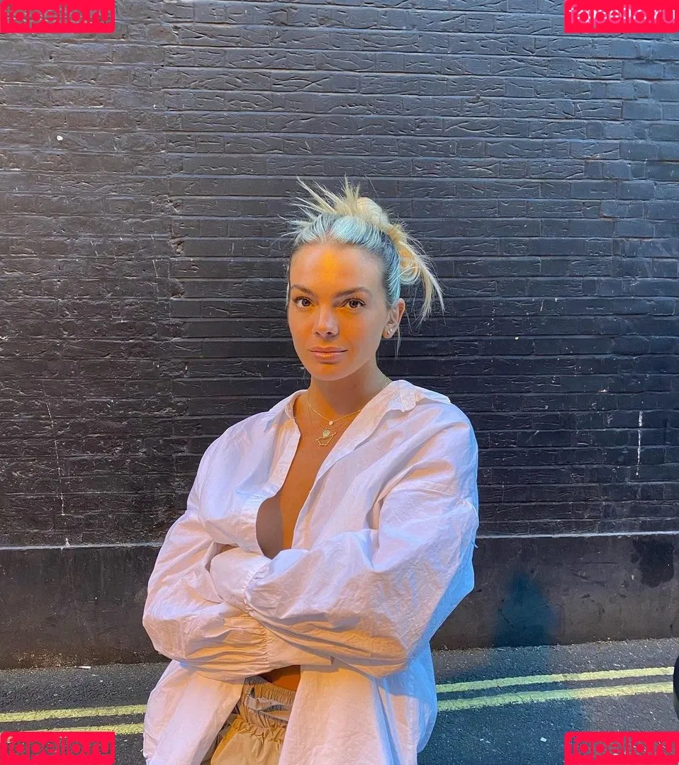 Louisa Johnson Onlyfans Photo Gallery 