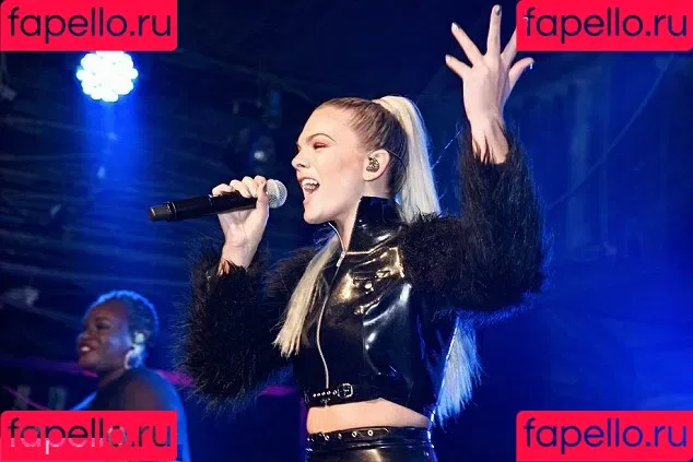 Louisa Johnson Onlyfans Photo Gallery 