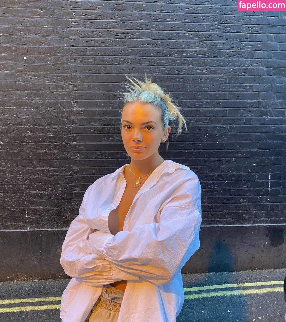 Louisa Johnson Onlyfans Photo Gallery 