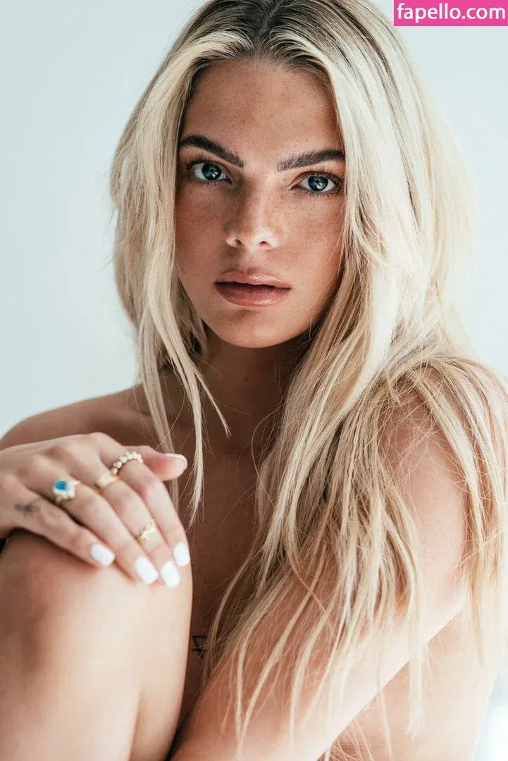 Louisa Johnson Onlyfans Photo Gallery 