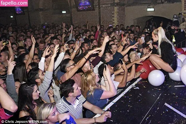 Louisa Johnson Onlyfans Photo Gallery 