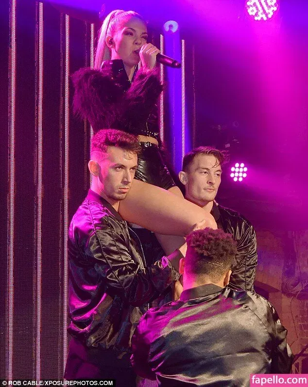 Louisa Johnson Onlyfans Photo Gallery 